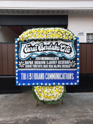 Papan Bunga Duka di Balandai